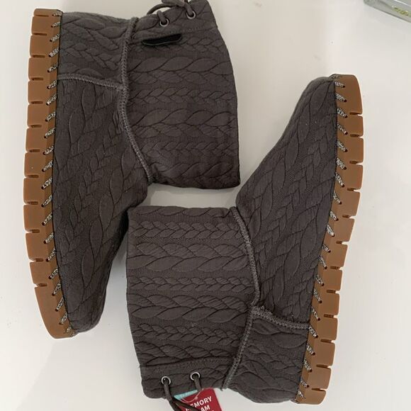 NWT Muk Luks Women’s Footwear Faux Fur Insole Sturdy/Slip Resistant Size 11 - Picture 4 of 11